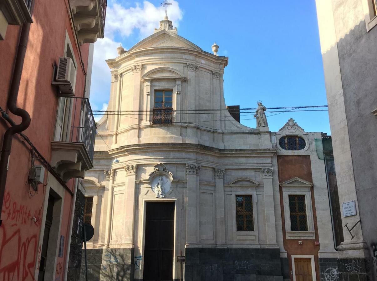 Апартаменты Dimora Del Papa Катания Экстерьер фото